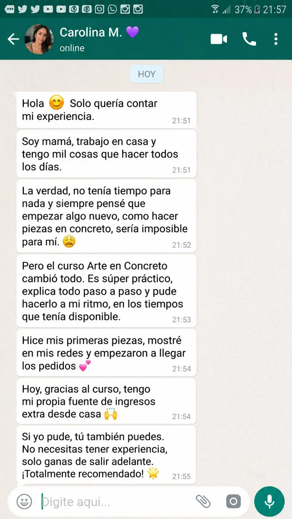 Conversación de WhatsApp de Carolina compartiendo su experiencia
